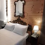 La Bed and Breakfast 3*